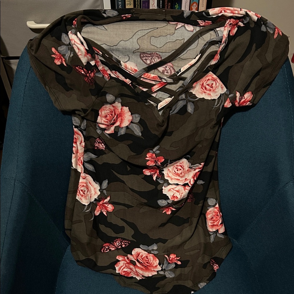 Eye Candy Floral Camouflage Short Sleeve Top
